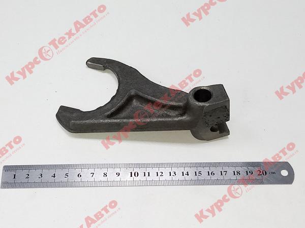 картинка Вилка включения заднего моста и понижающей передачи РК УАЗ-452 ЗМЗ-409/4213 УАЗ магазин Курс-ТехАвто картинка Вилка включения заднего моста и понижающей передачи РК УАЗ-452 ЗМЗ-409/4213 УАЗ от магазина Курс-ТехАвто